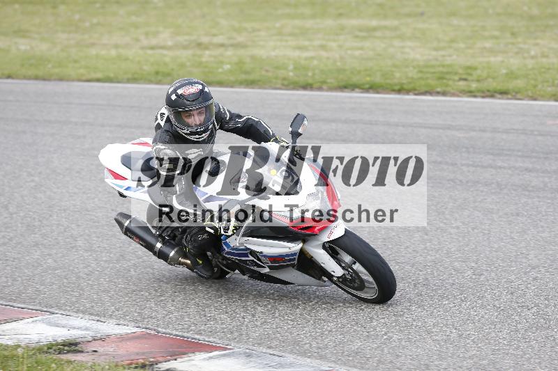 Archiv-2025/09 22.04.2025 Cornu Master School ADR/rot-rouge/19